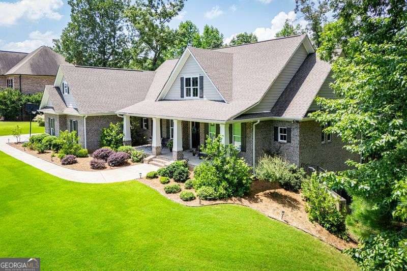 5 bedroom, 4.5 bathroom, 4,429 sq ft single family residence for sale at 7503 Elderberry Drive, Douglasville, GA 30135 — photo 5