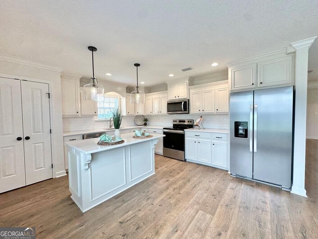 4 bedroom, 2 bathroom, 1,925 sq ft single family residence for sale at 4509 Samuel Way, Hahira, GA 31632 — photo 9