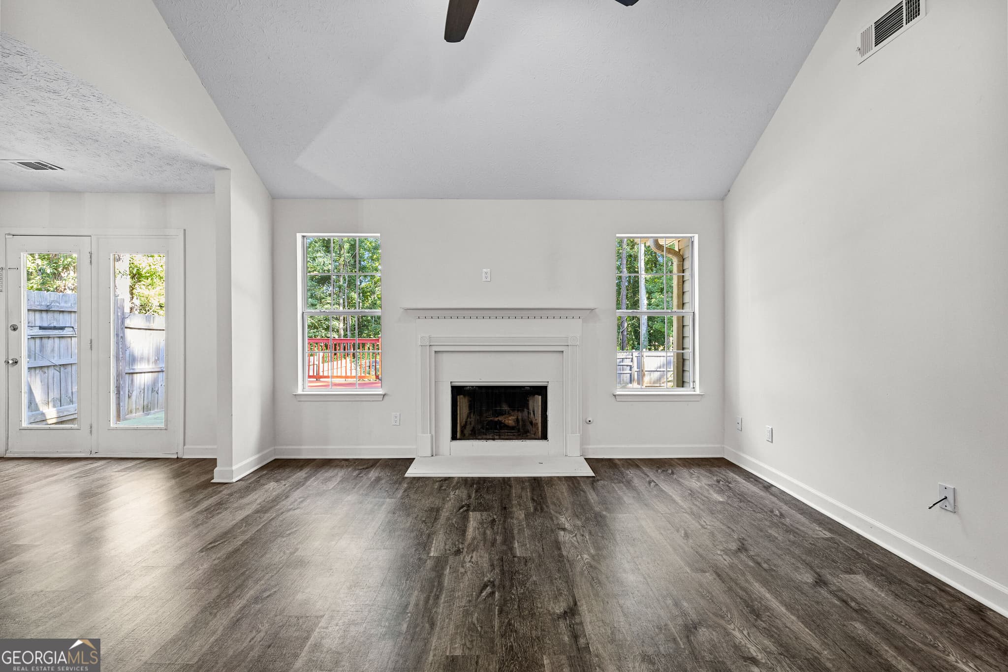 3 bedroom, 2 bathroom, 1,115 sq ft single family residence for sale at 185 Hayward Bishop Way, Senoia, GA 30276 — photo 7