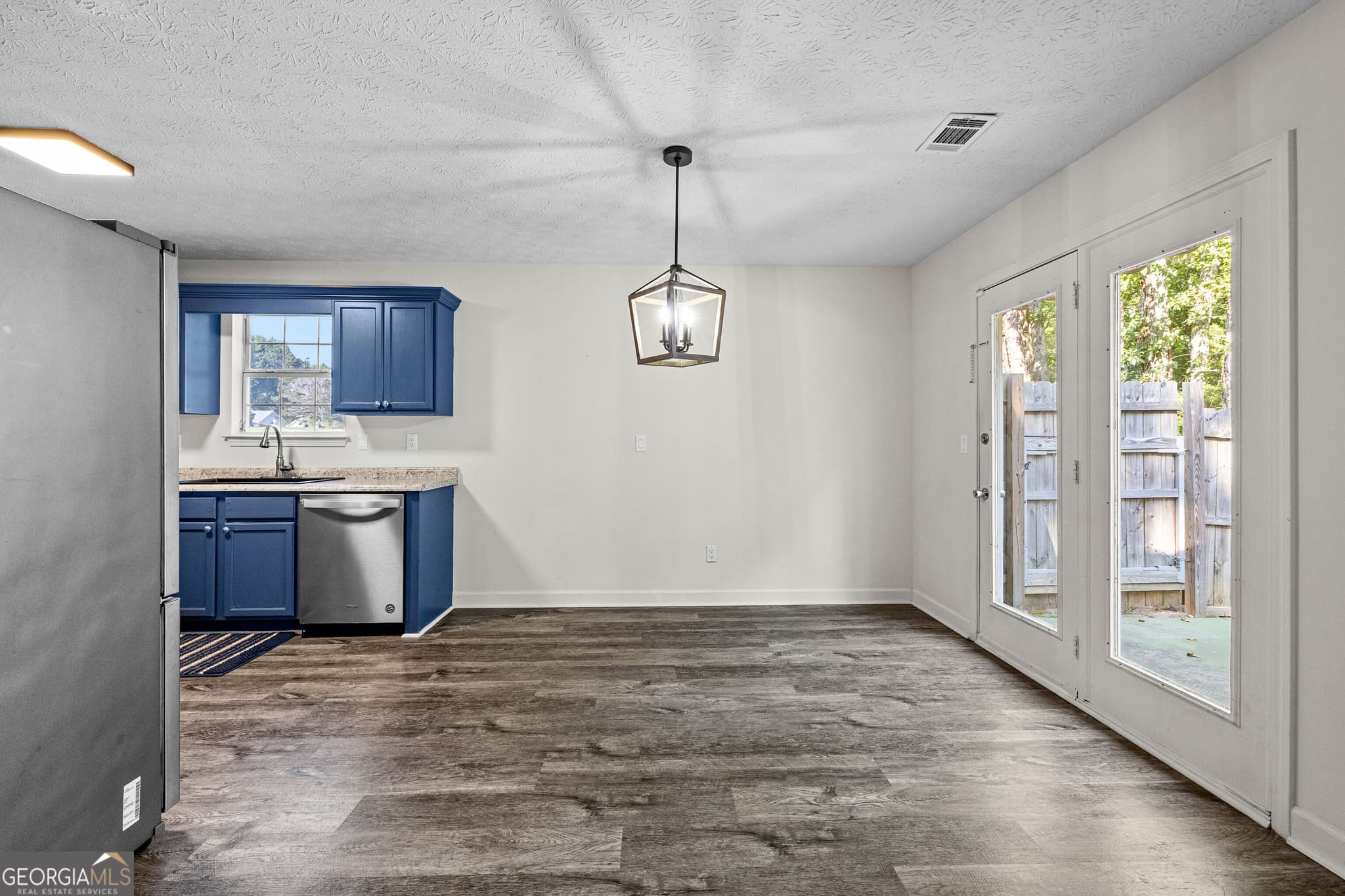 3 bedroom, 2 bathroom, 1,115 sq ft single family residence for sale at 185 Hayward Bishop Way, Senoia, GA 30276 — photo 9