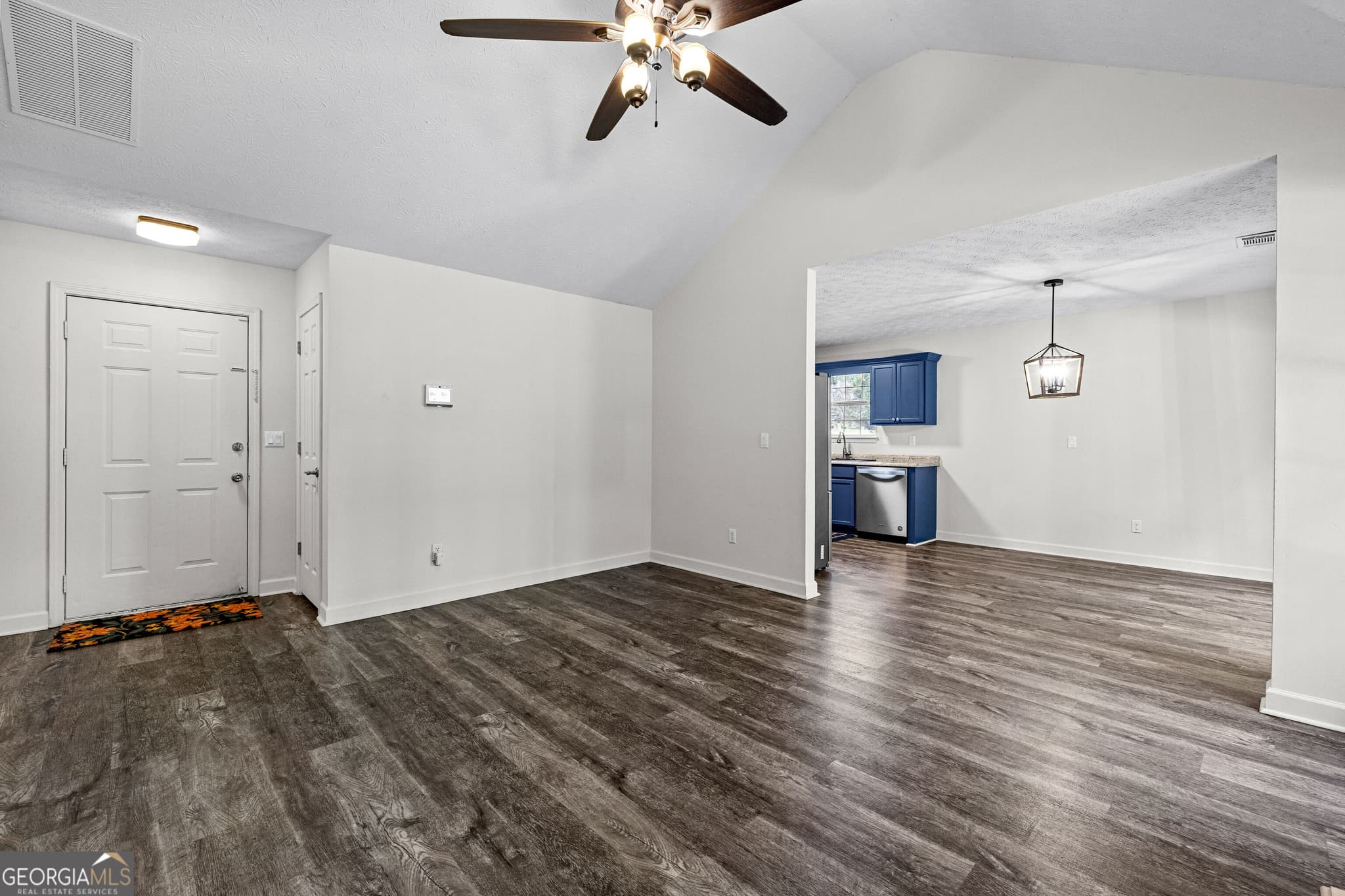 3 bedroom, 2 bathroom, 1,115 sq ft single family residence for sale at 185 Hayward Bishop Way, Senoia, GA 30276 — photo 8