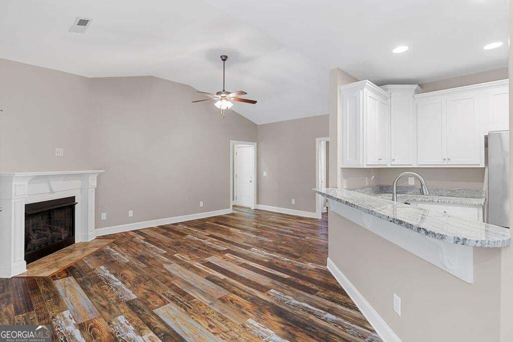 3 bedroom, 2 bathroom, 1,634 sq ft single family residence for sale at 16 Round Rock Circle, Rome, GA 30161 — photo 6