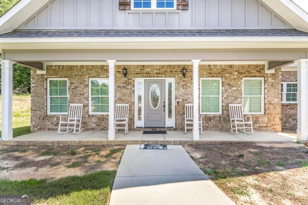 4 bedroom, 3 bathroom, 2,800 sq ft single family residence for sale at 374 Carrick Way, Macon, GA 31210 — photo 5