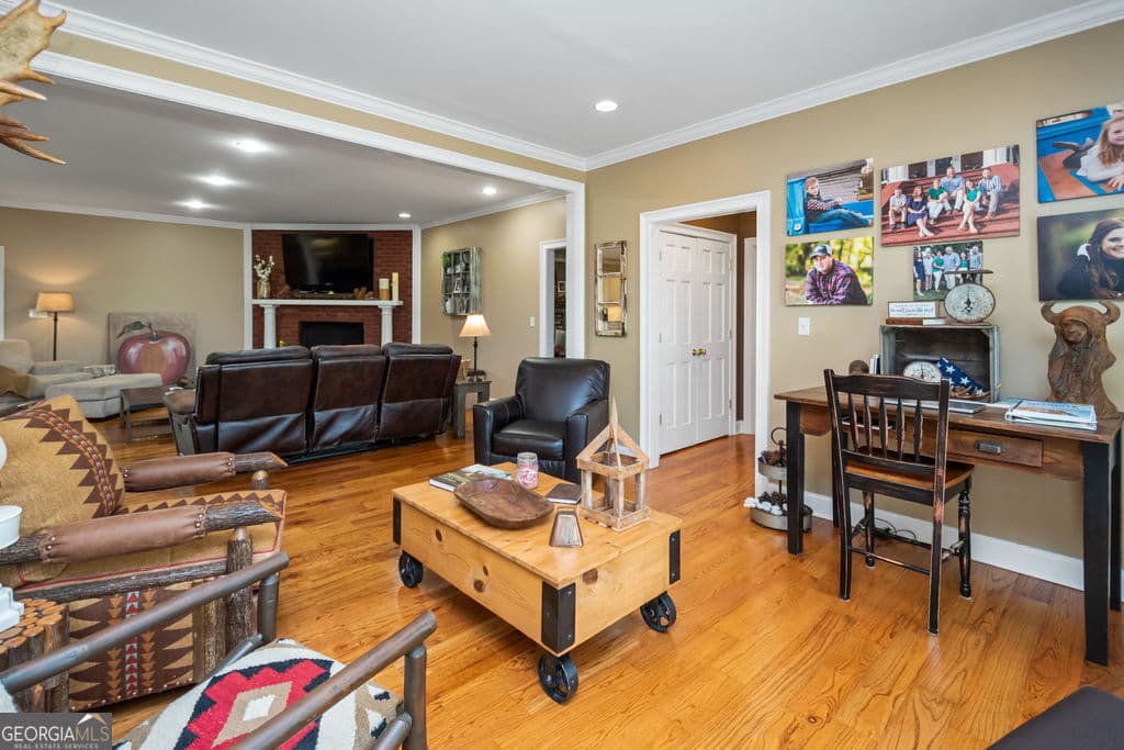 3 bedroom, 3.5 bathroom, 4,172 sq ft single family residence for sale at 240 Community House Road, Barnesville, GA 30204 — photo 6