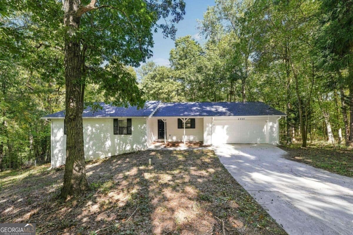 3 bedroom, 2 bathroom single family residence for rent at 2600 King George Court, Conyers, GA 30012 for $1,680 a month — photo 1 of 17