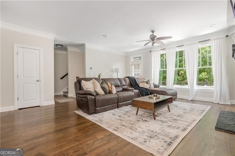 3 bedroom, 3.5 bathroom, 2,364 sq ft townhouse for sale at 1513 Whitehead Bluff, Atlanta, GA 30318 — photo 8
