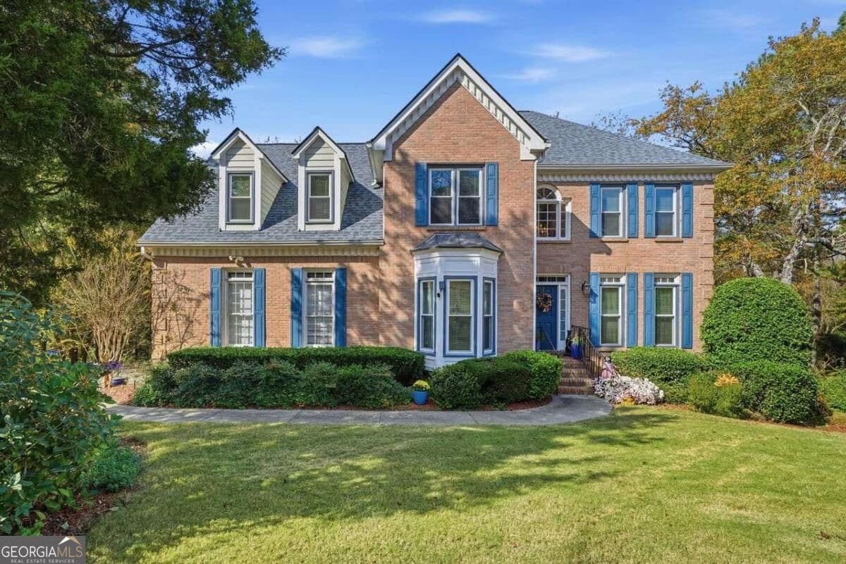 5 bedroom, 2.5 bathroom, 3,057 sq ft single family residence for sale at 1535 Timberline Trace, Snellville, GA 30078 — photo 1 of 48