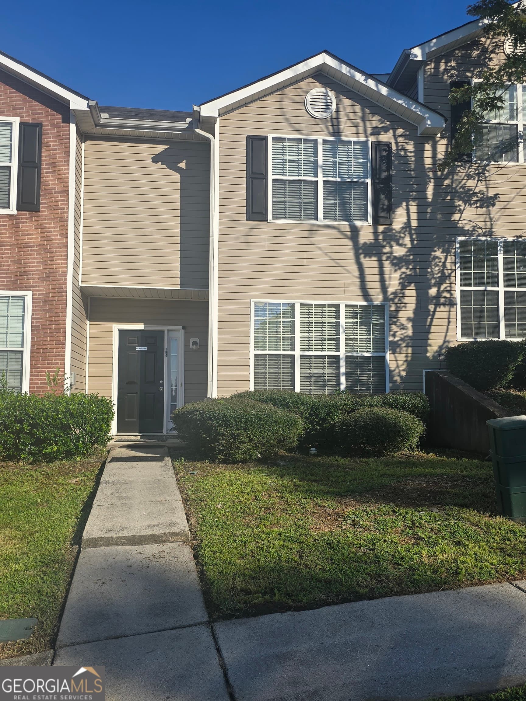 3 bedroom, 2.5 bathroom, 1,896 sq ft townhouse for sale at 194 Odyssey Turn, Conyers, GA 30012 — photo 2