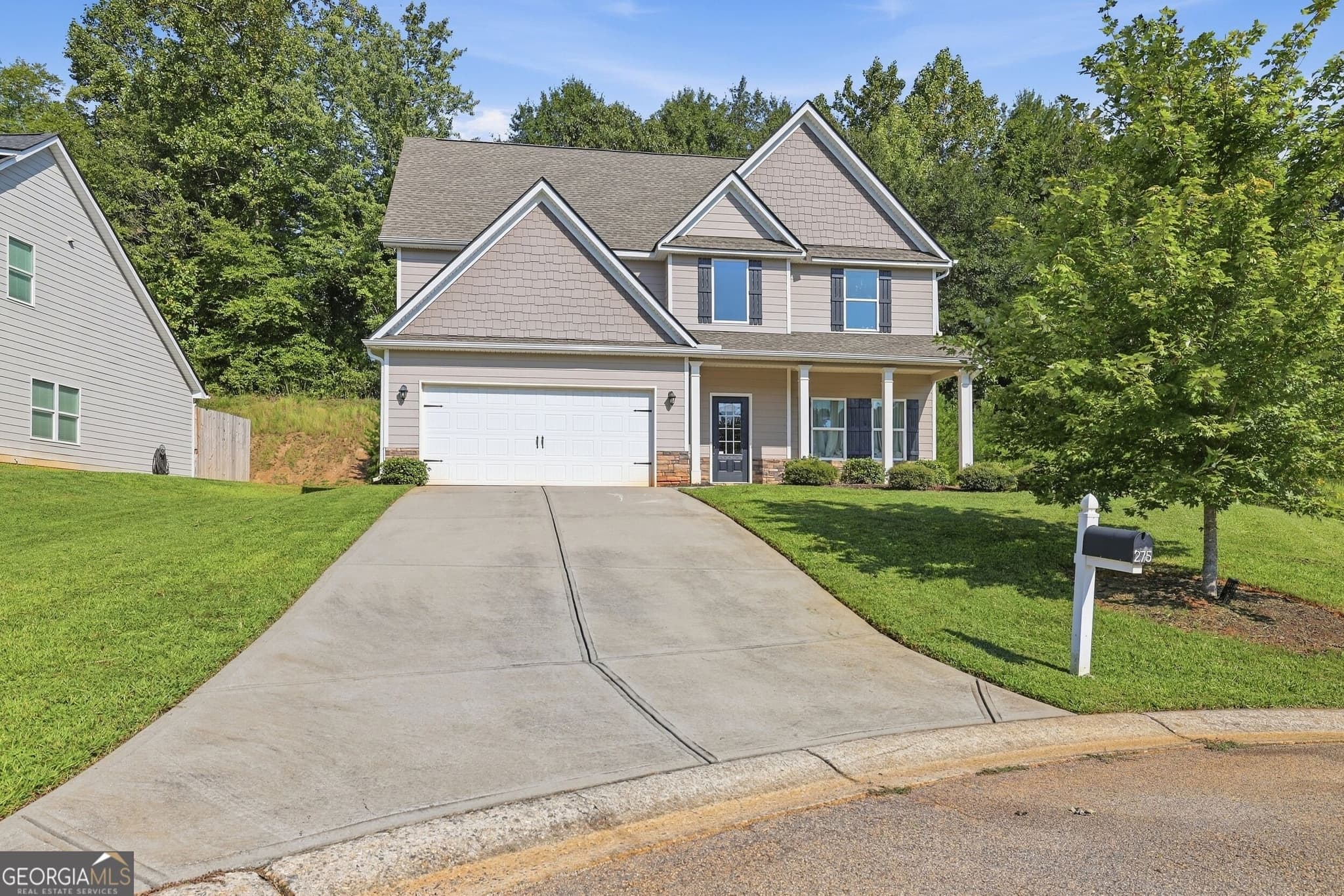 4 bedroom, 2.5 bathroom, 2,166 sq ft single family residence for sale at 275 Huntington Manor Court 18, Cornelia, GA 30531