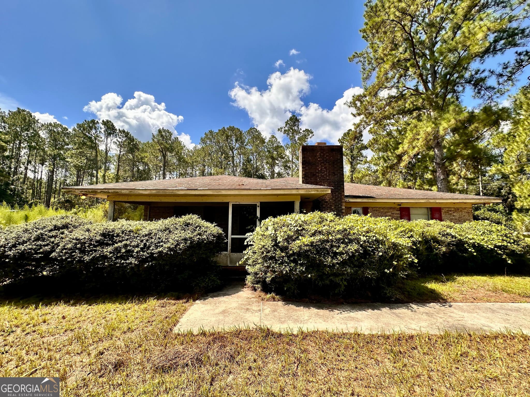4 bedroom, 3 bathroom, 2,046 sq ft single family residence for sale at 6009 James Street, Manor, GA 31550