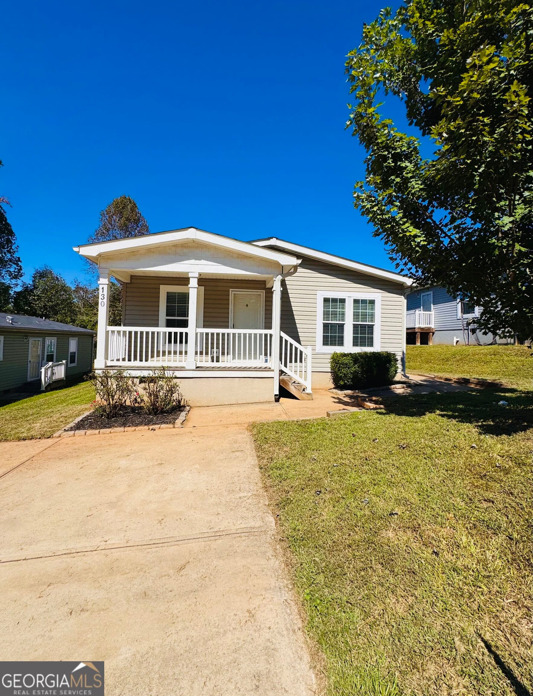 2 bedroom, 2 bathroom, 1,215 sq ft manufactured home,single family residence for sale at 130 Bob White Lane, Newnan, GA 30263 — photo 2