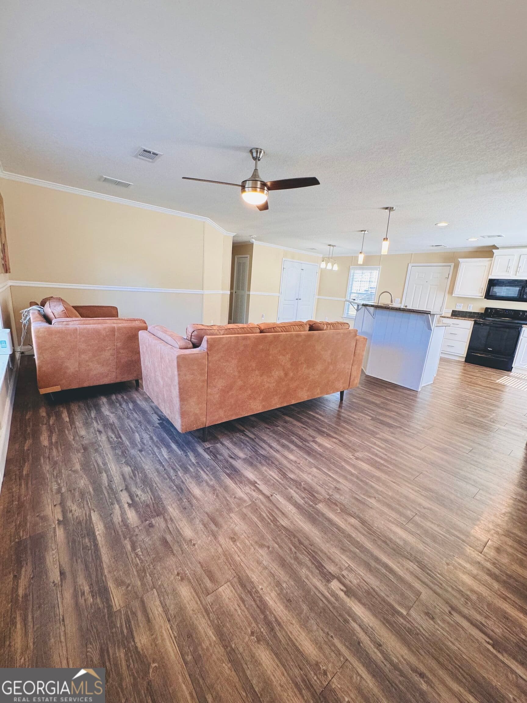 2 bedroom, 2 bathroom, 1,215 sq ft manufactured home,single family residence for sale at 130 Bob White Lane, Newnan, GA 30263 — photo 6