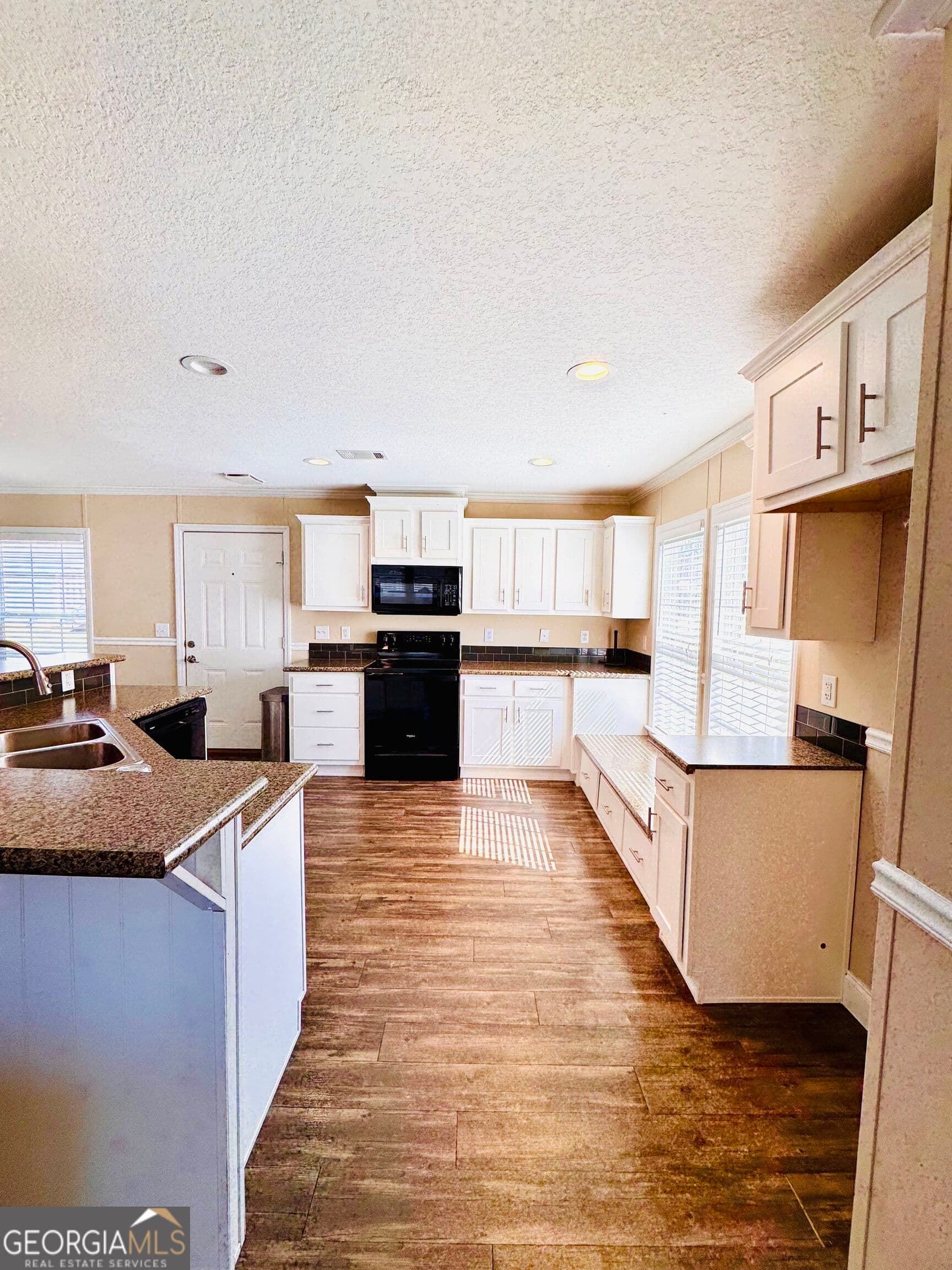 2 bedroom, 2 bathroom, 1,215 sq ft manufactured home,single family residence for sale at 130 Bob White Lane, Newnan, GA 30263 — photo 7