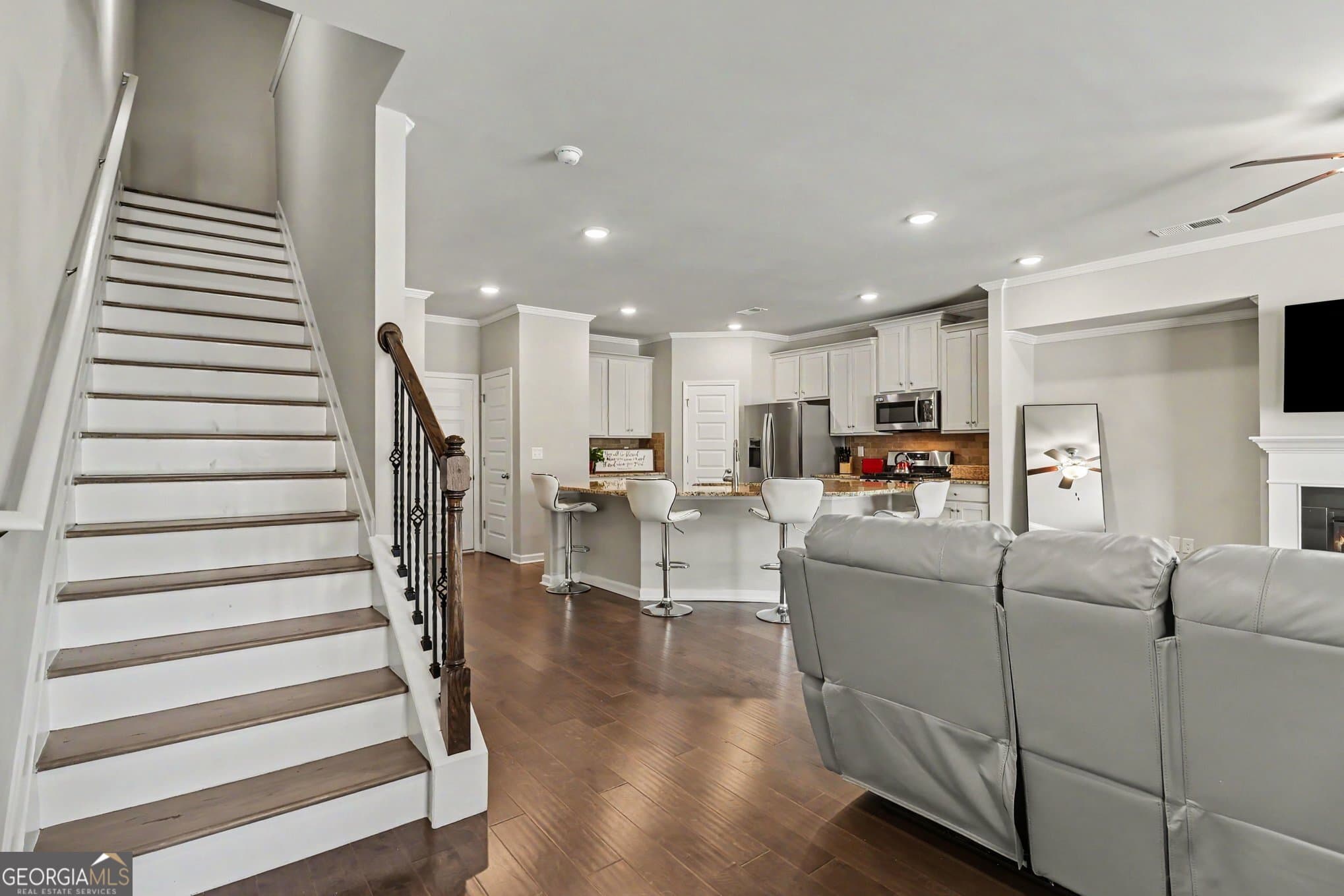 3 bedroom, 2.5 bathroom, 1,965 sq ft townhouse for sale at 4270 Sunny Oak Lane, Norcross, GA 30071 — photo 6