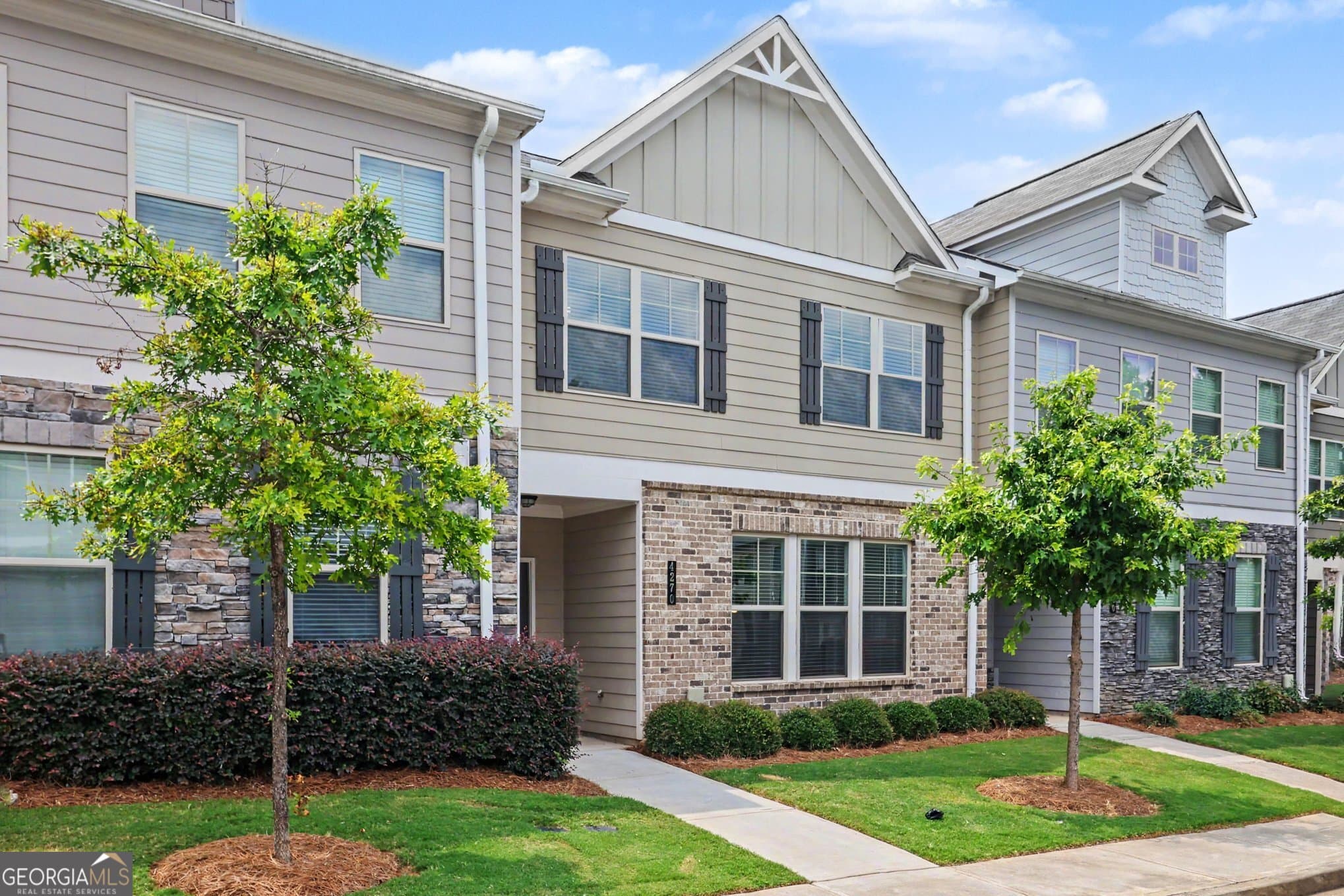3 bedroom, 2.5 bathroom, 1,965 sq ft townhouse for sale at 4270 Sunny Oak Lane, Norcross, GA 30071 — photo 3