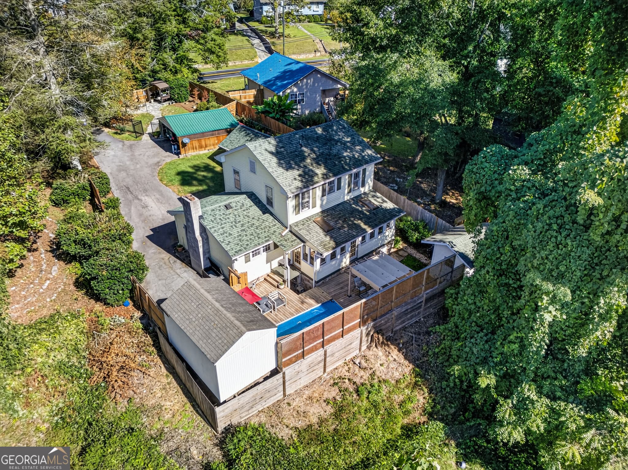4 bedroom, 2 bathroom, 2,175 sq ft single family residence for sale at 330 Warwoman Road, Clayton, GA 30525 — photo 4
