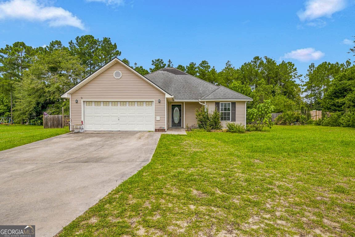 3 bedroom, 2 bathroom, 1,339 sq ft single family residence for sale at 4334 Smith Road, Townsend, GA 31331