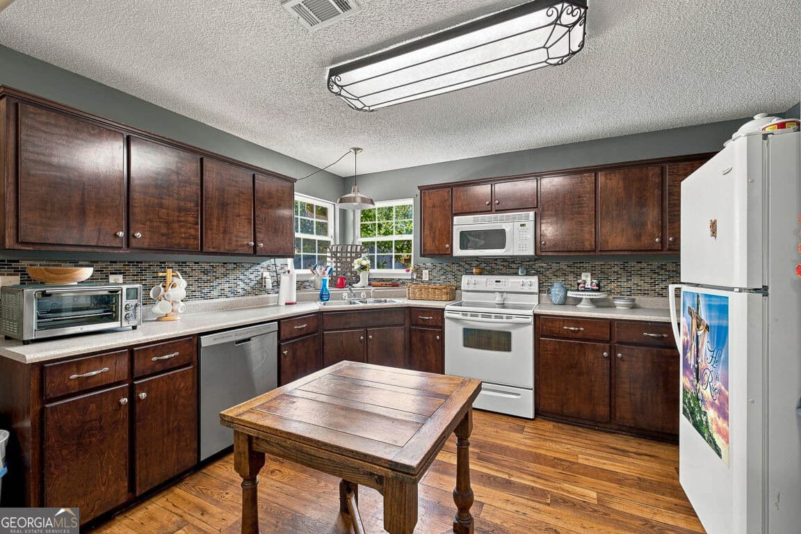 3 bedroom, 2 bathroom, 1,339 sq ft single family residence for sale at 4334 Smith Road, Townsend, GA 31331 — photo 10