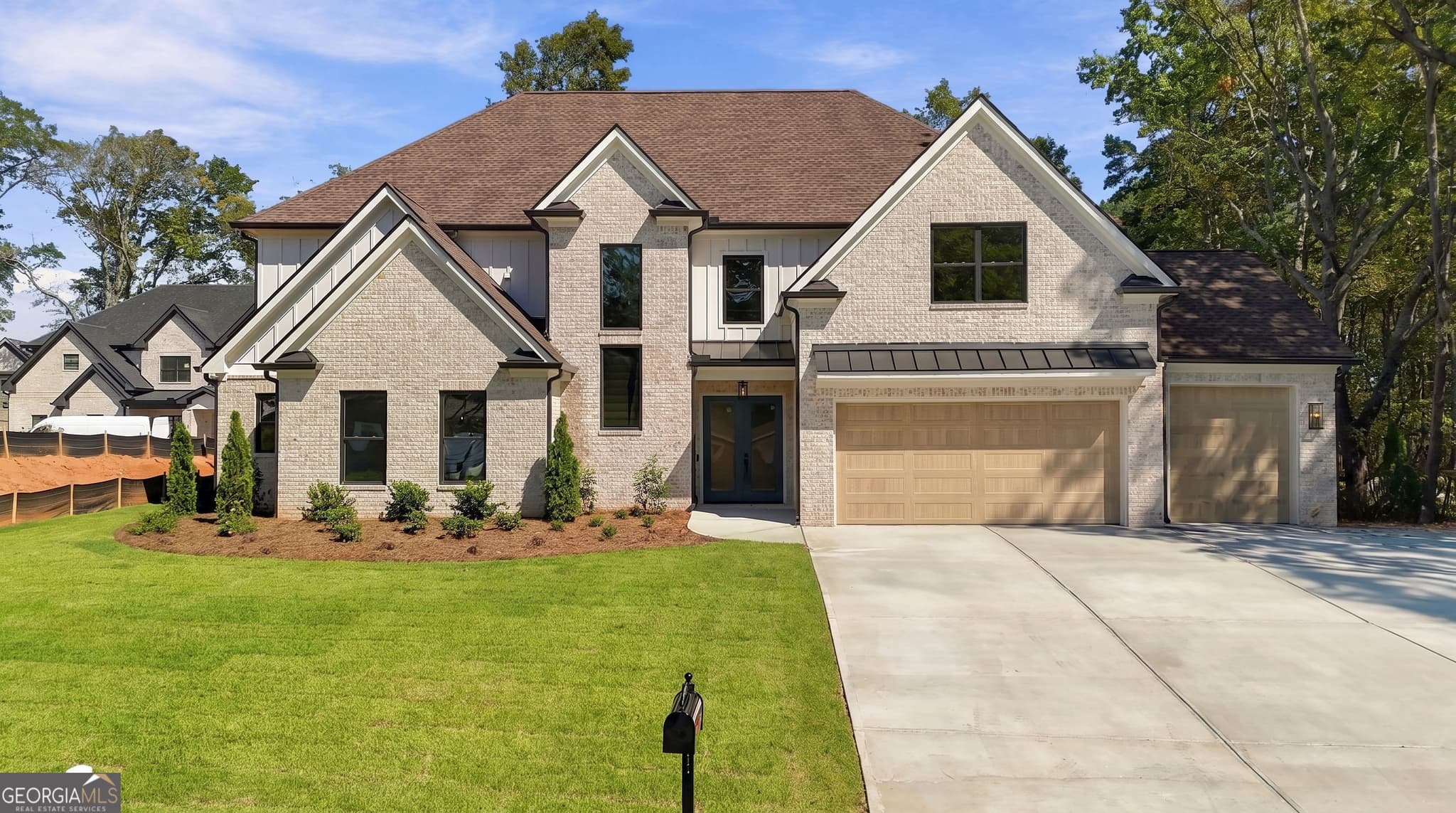 5 bedroom, 5.5 bathroom, 4,571 sq ft single family residence for sale at 360 Smokey Road, Buford, GA 30518 — photo 2