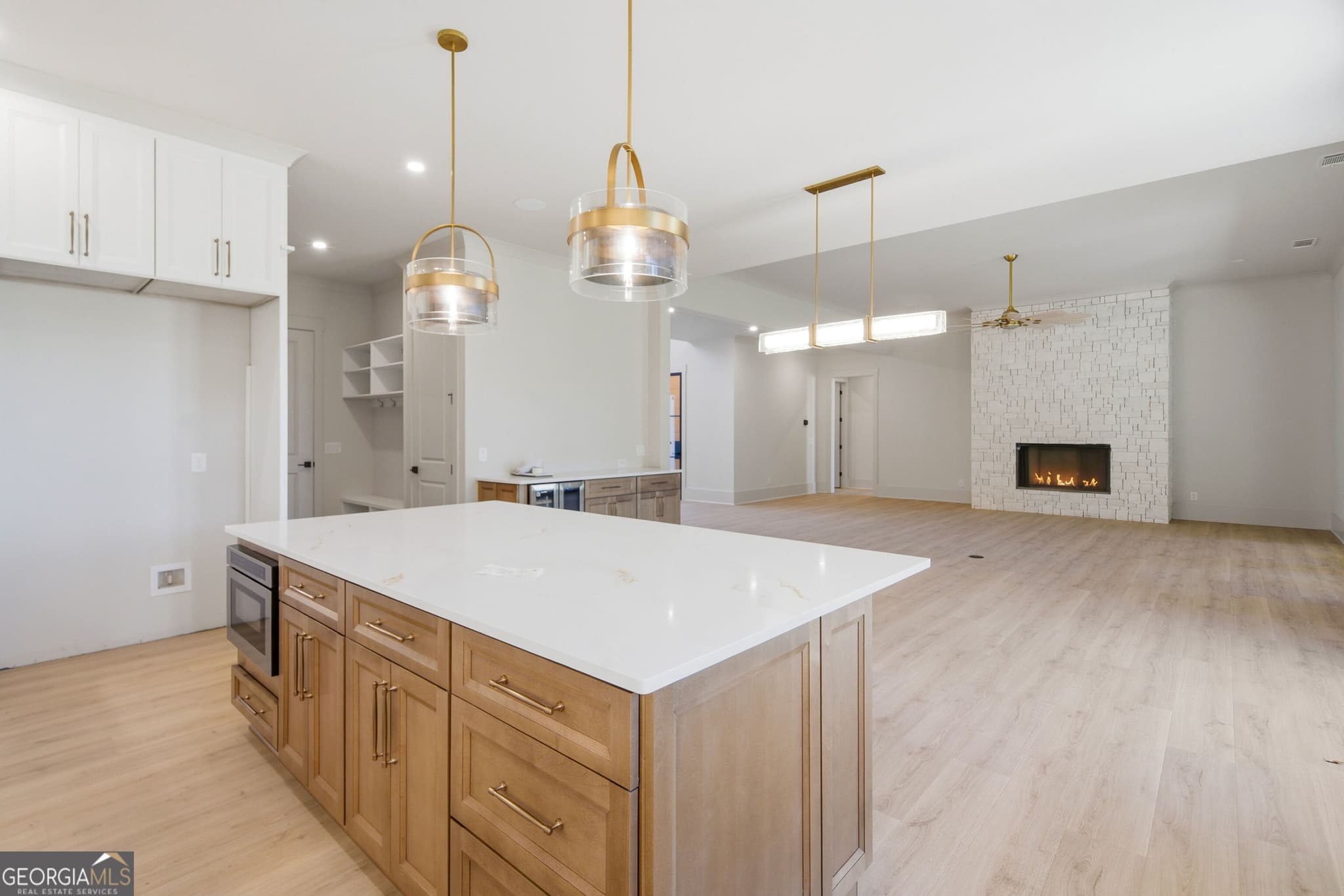 5 bedroom, 5.5 bathroom, 4,571 sq ft single family residence for sale at 360 Smokey Road, Buford, GA 30518 — photo 8