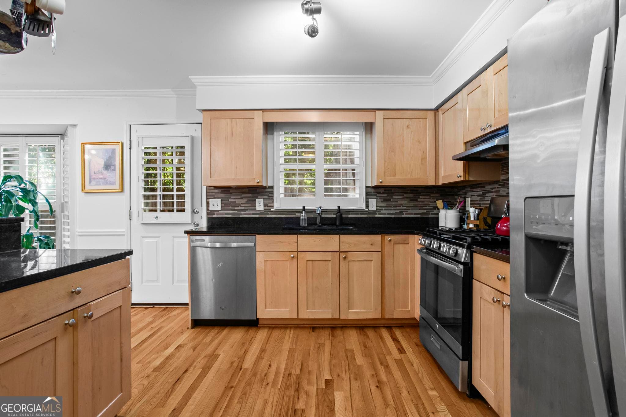 2 bedroom, 2.5 bathroom, 1,784 sq ft townhouse for sale at 101 Defoors Mill Drive, Atlanta, GA 30318 — photo 7