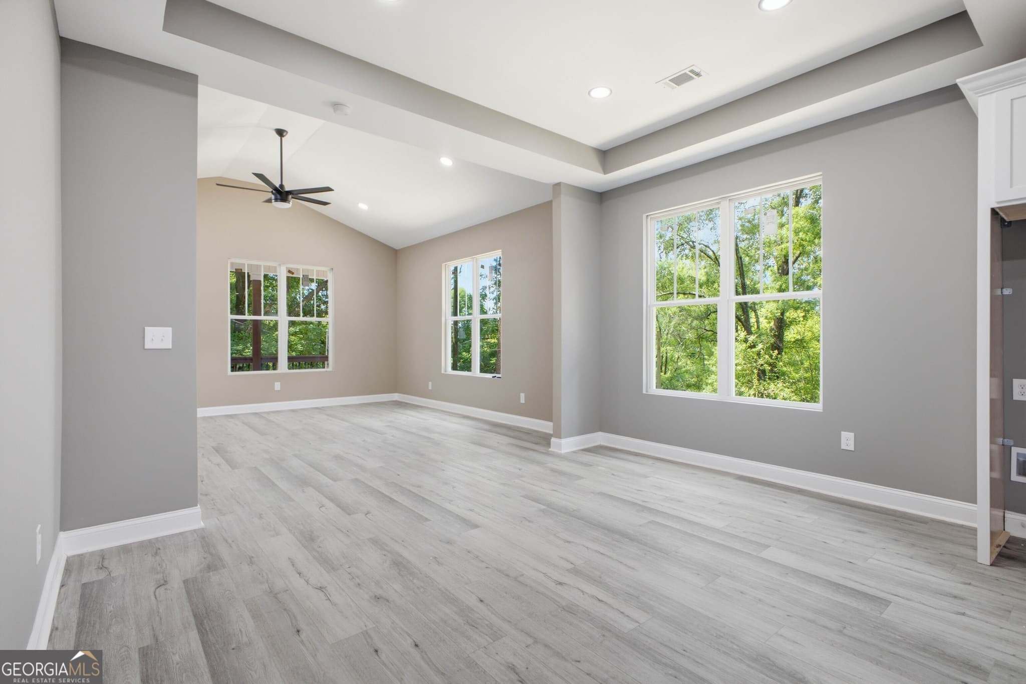 3 bedroom, 2 bathroom, 1,650 sq ft single family residence for sale at 171 N DALE Street, Calhoun, GA 30701 — photo 3