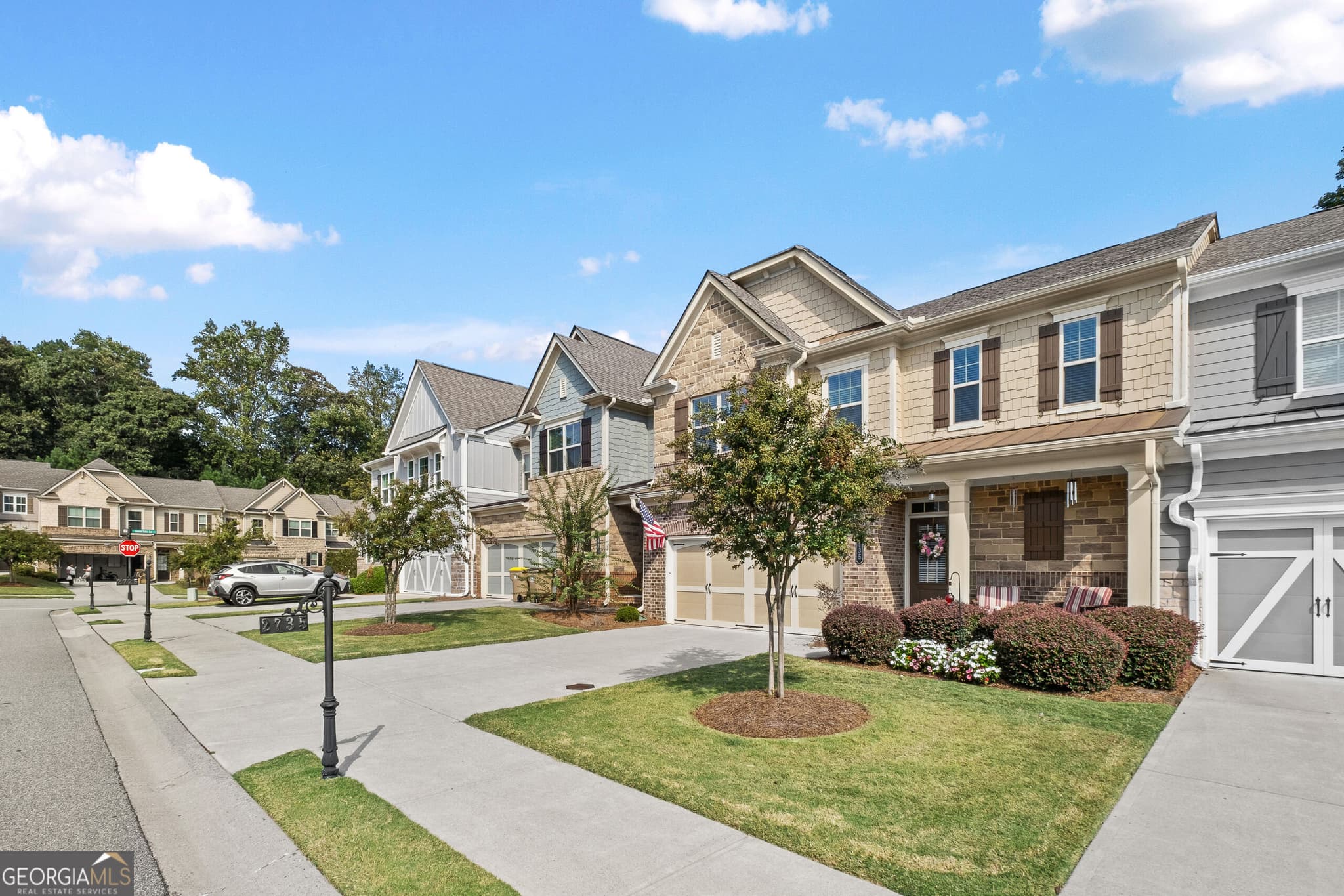 3 bedroom, 3 bathroom, 2,551 sq ft townhouse for sale at 2735 Kimblewick Court, Cumming, GA 30040 — photo 2