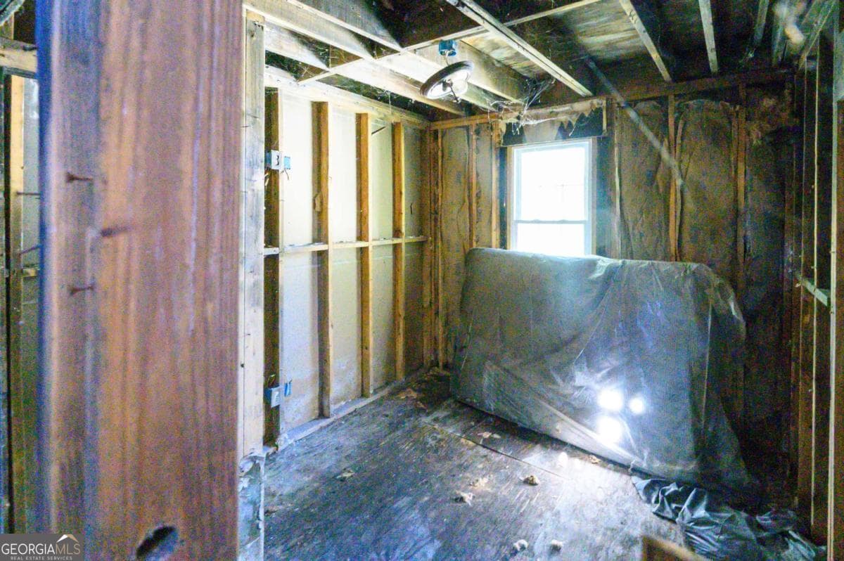 5 bedroom, 2.5 bathroom, 2,100 sq ft single family residence for sale at 728 Center Hill Avenue, Atlanta, GA 30318 — photo 7
