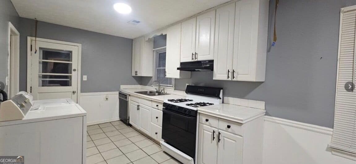 3 bedroom, 1 bathroom, 951 sq ft single family residence for sale at 5652 Ash Street, Forest Park, GA 30297 — photo 7