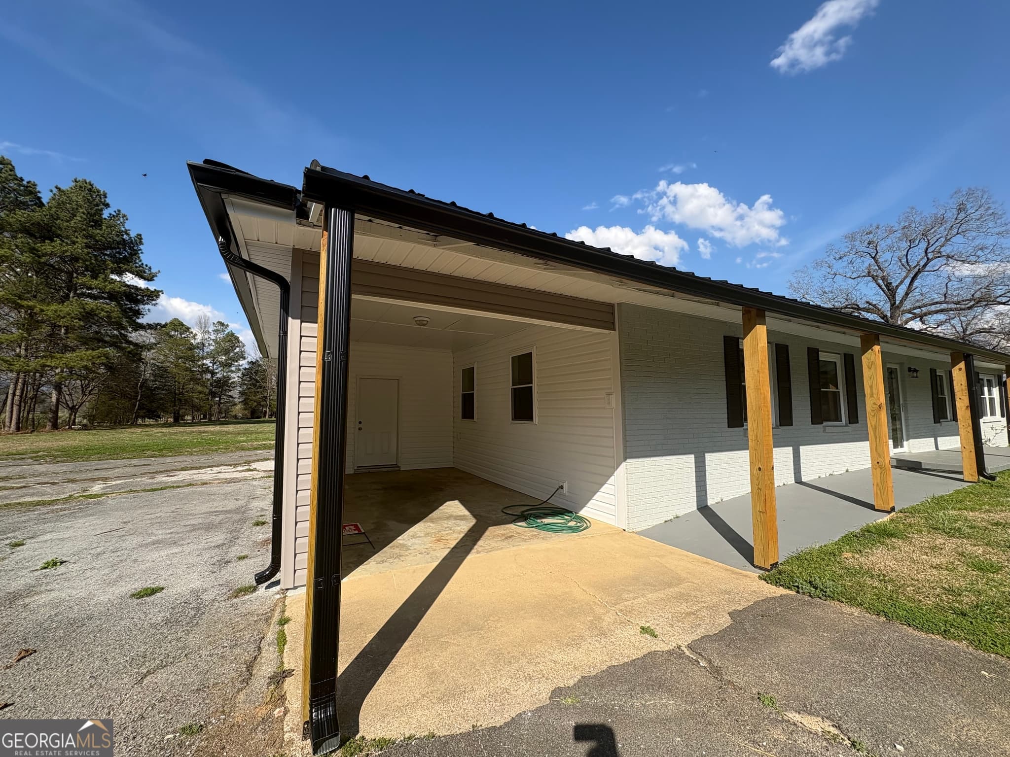 2 bedroom, 1 bathroom, 1,464 sq ft single family residence for sale at 8350 Highway 337, Lafayette, GA 30728 — photo 3