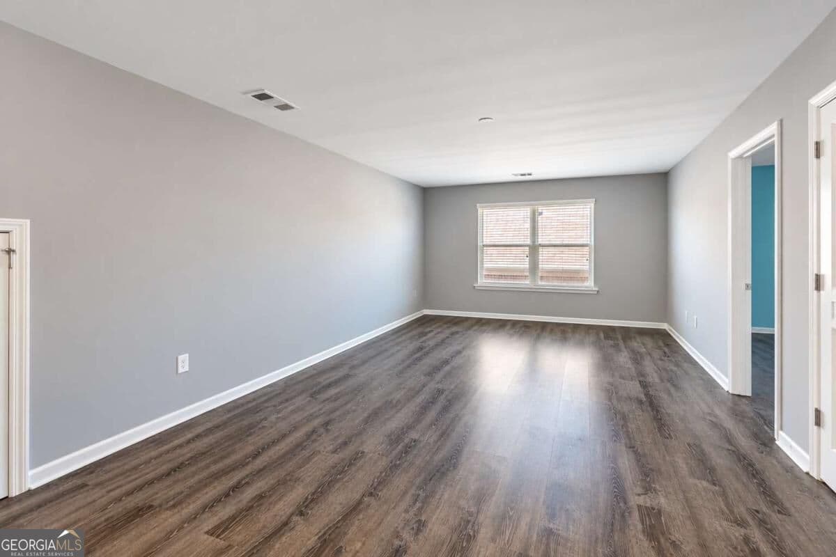 6 bedroom, 4.5 bathroom, 3,564 sq ft single family residence for sale at 3566 Ashby Pond Lane, Duluth, GA 30097 — photo 3