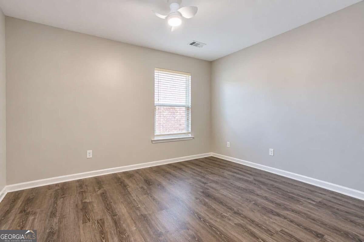 6 bedroom, 4.5 bathroom, 3,564 sq ft single family residence for sale at 3566 Ashby Pond Lane, Duluth, GA 30097 — photo 4