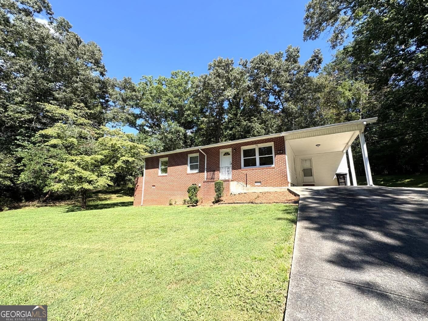 3 bedroom, 1.5 bathroom, 1,290 sq ft single family residence for rent at 122 Kenimer Circle, Dahlonega, GA 30533 for $1,600 a month — photo 1 of 1