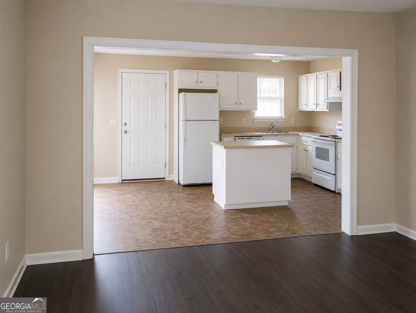 4 bedroom, 4 bathroom, 1,581 sq ft mixed use under contract at 2309 Sydneys Chase, Statesboro, GA 30458 — photo 3