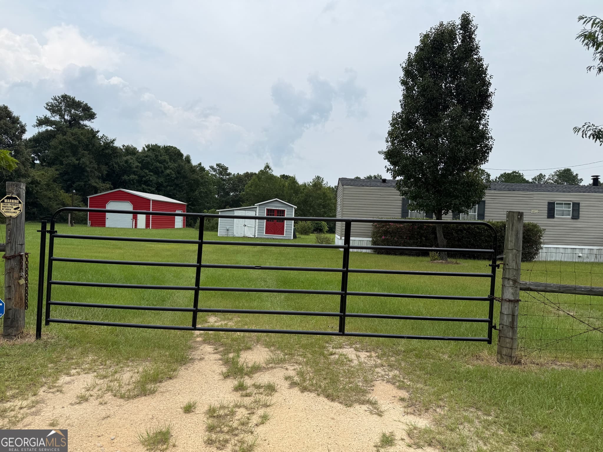 2 bedroom, 2 bathroom, 1,216 sq ft manufactured home,single family residence for sale at 2449 H B Dixon Road, Sparta, GA 31087 — photo 6