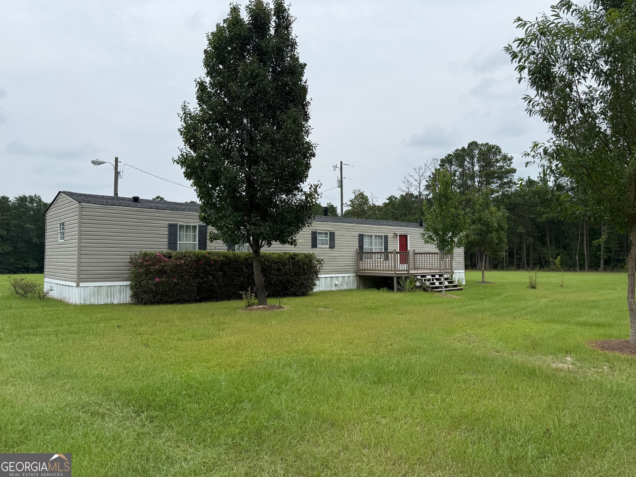 2 bedroom, 2 bathroom, 1,216 sq ft manufactured home,single family residence for sale at 2449 H B Dixon Road, Sparta, GA 31087 — photo 9