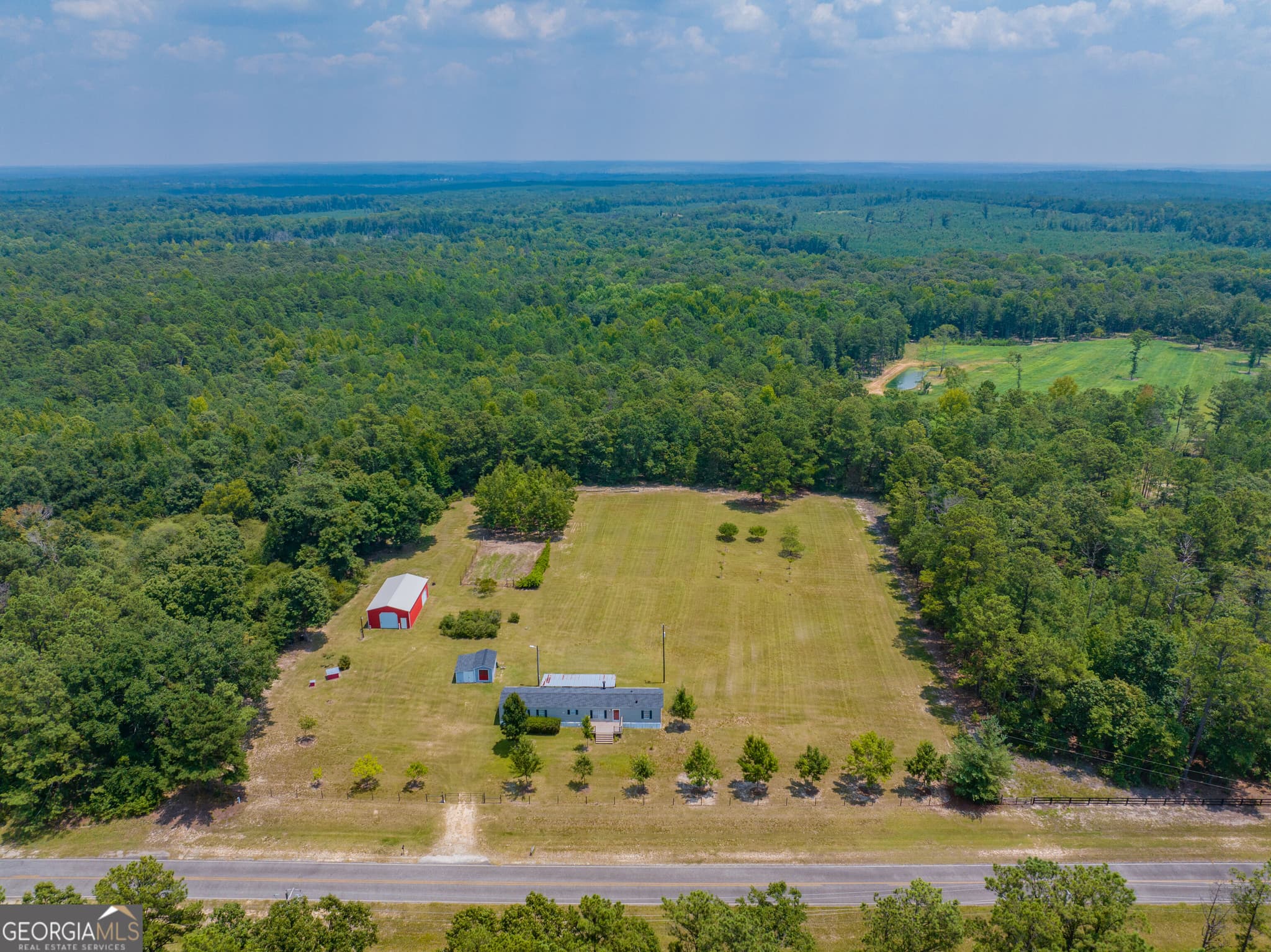 2 bedroom, 2 bathroom, 1,216 sq ft manufactured home,single family residence for sale at 2449 H B Dixon Road, Sparta, GA 31087 — photo 4