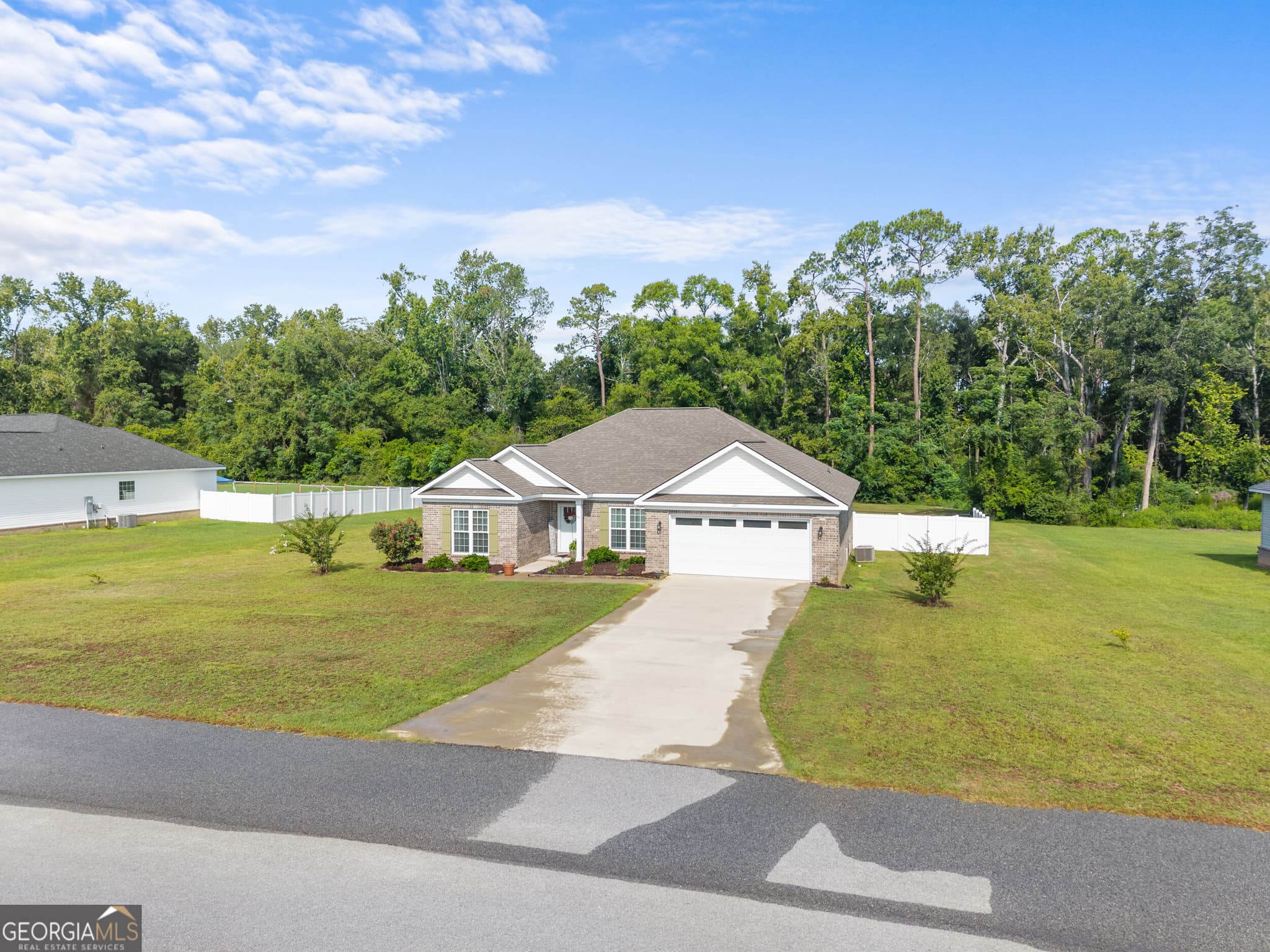 4 bedroom, 2 bathroom, 1,985 sq ft single family residence for sale at 221 Fallen Leaf Drive, Brooklet, GA 30415 — photo 3