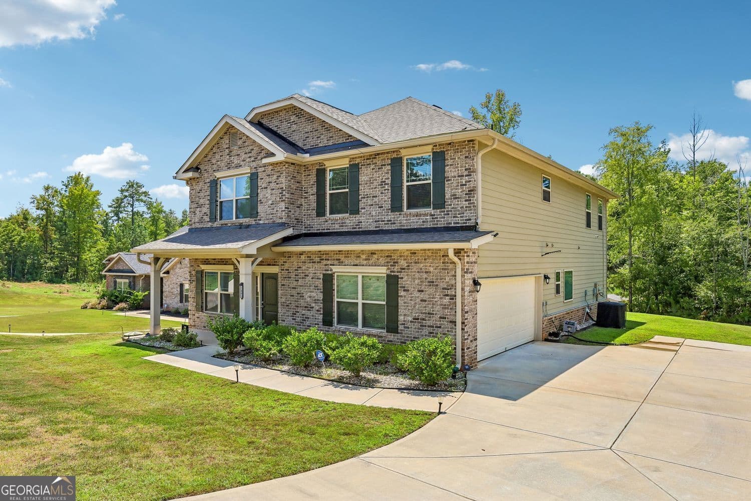 6 bedroom, 3.5 bathroom, 3,122 sq ft single family residence for sale at 1841 Abbey Road, Griffin, GA 30223 — photo 2