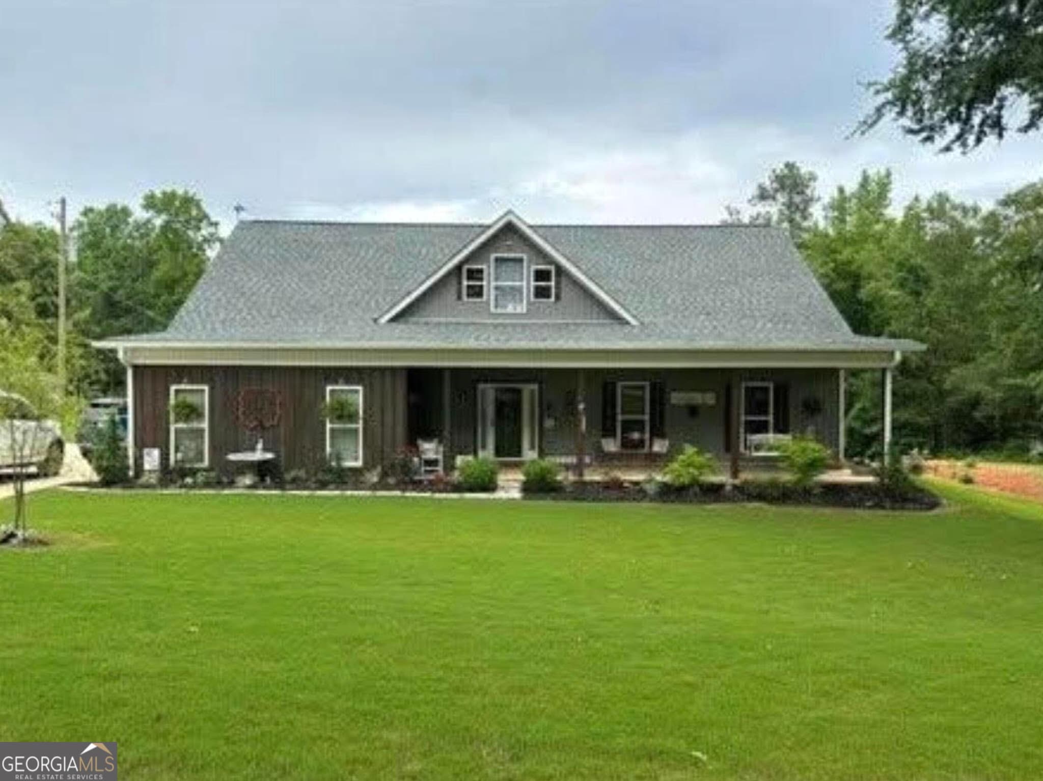 3 bedroom, 2 bathroom, 1,918 sq ft single family residence for sale at 570 County Road 79, Roanoke, AL 36274 — photo 3