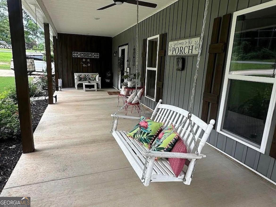 3 bedroom, 2 bathroom, 1,918 sq ft single family residence for sale at 570 County Road 79, Roanoke, AL 36274 — photo 5