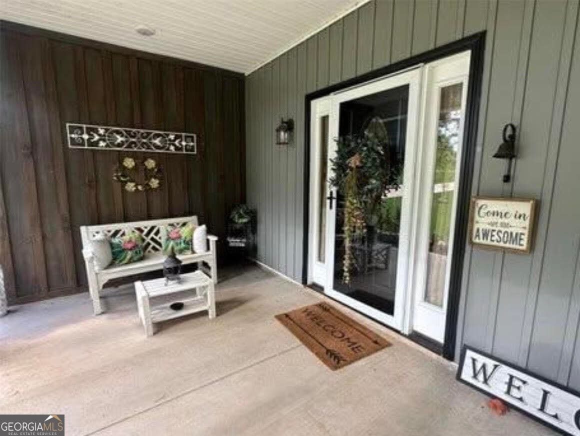 3 bedroom, 2 bathroom, 1,918 sq ft single family residence for sale at 570 County Road 79, Roanoke, AL 36274 — photo 4