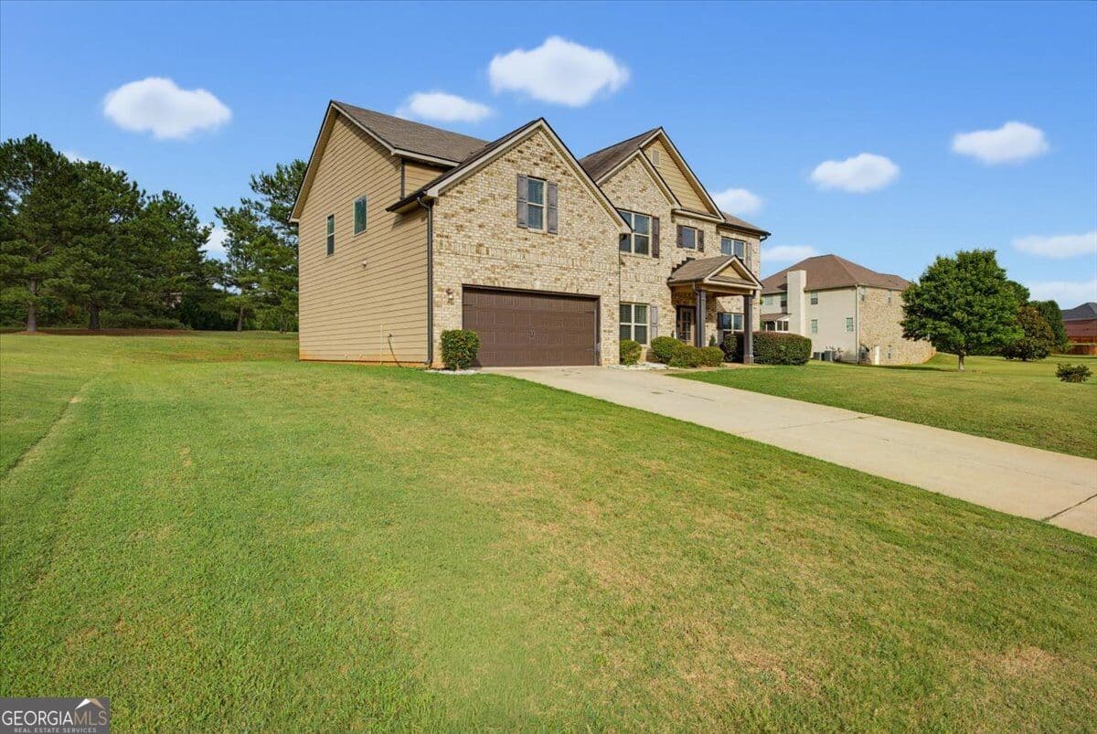 5 bedroom, 4 bathroom, 3,222 sq ft single family residence for sale at 10 Paladin Drive, Covington, GA 30016 — photo 6