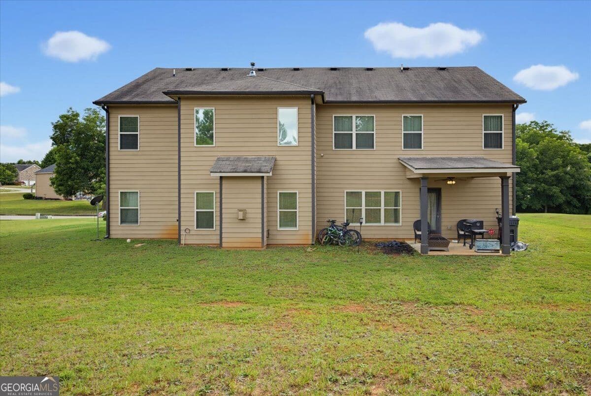 5 bedroom, 4 bathroom, 3,222 sq ft single family residence for sale at 10 Paladin Drive, Covington, GA 30016 — photo 7