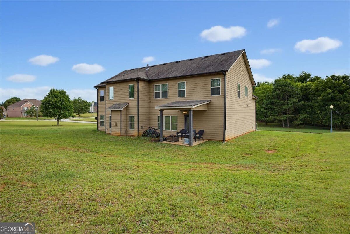 5 bedroom, 4 bathroom, 3,222 sq ft single family residence for sale at 10 Paladin Drive, Covington, GA 30016 — photo 9