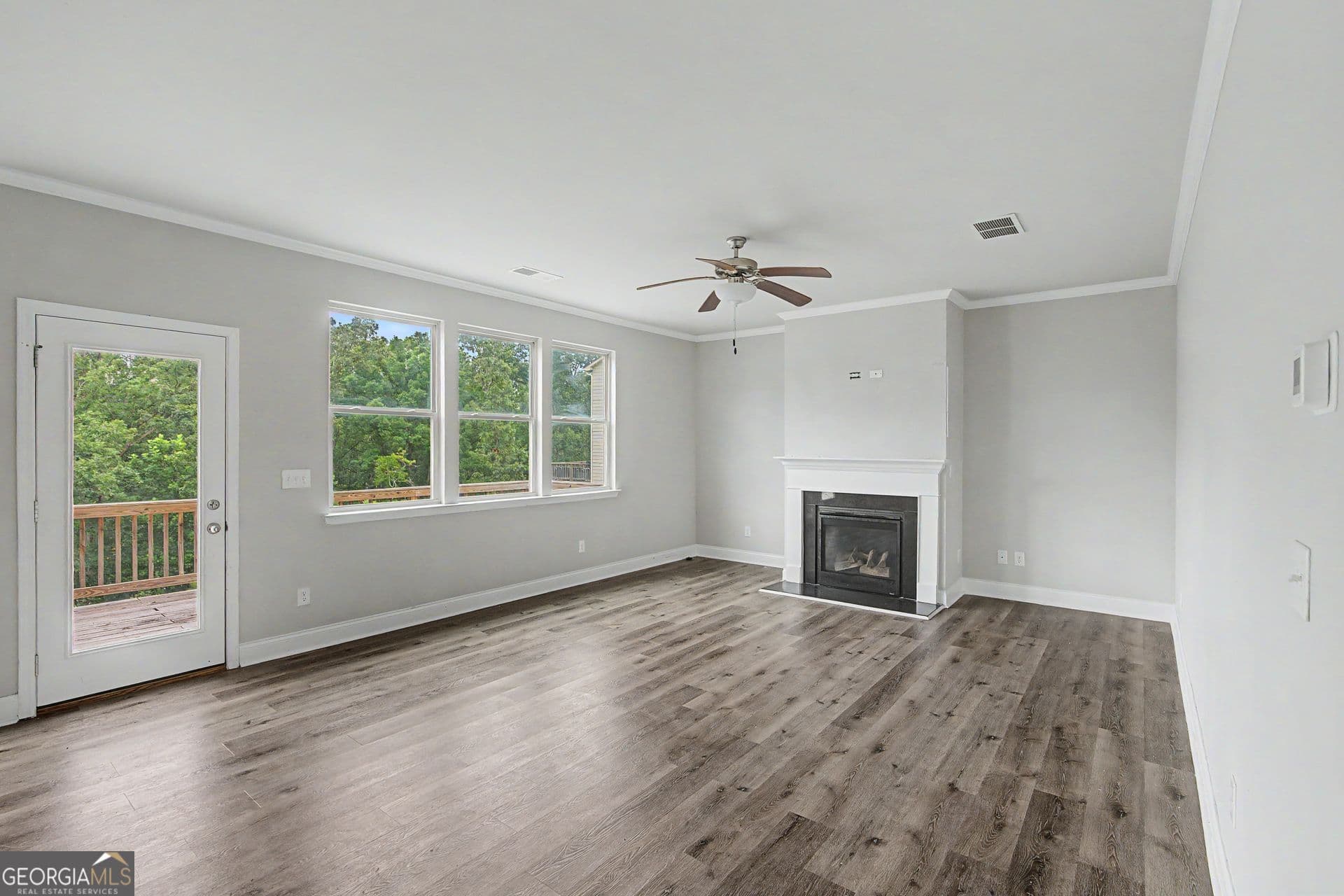 4 bedroom, 2.5 bathroom, 2,289 sq ft single family residence for sale at 5628 Woodland Greens Road, Douglasville, GA 30135 — photo 4
