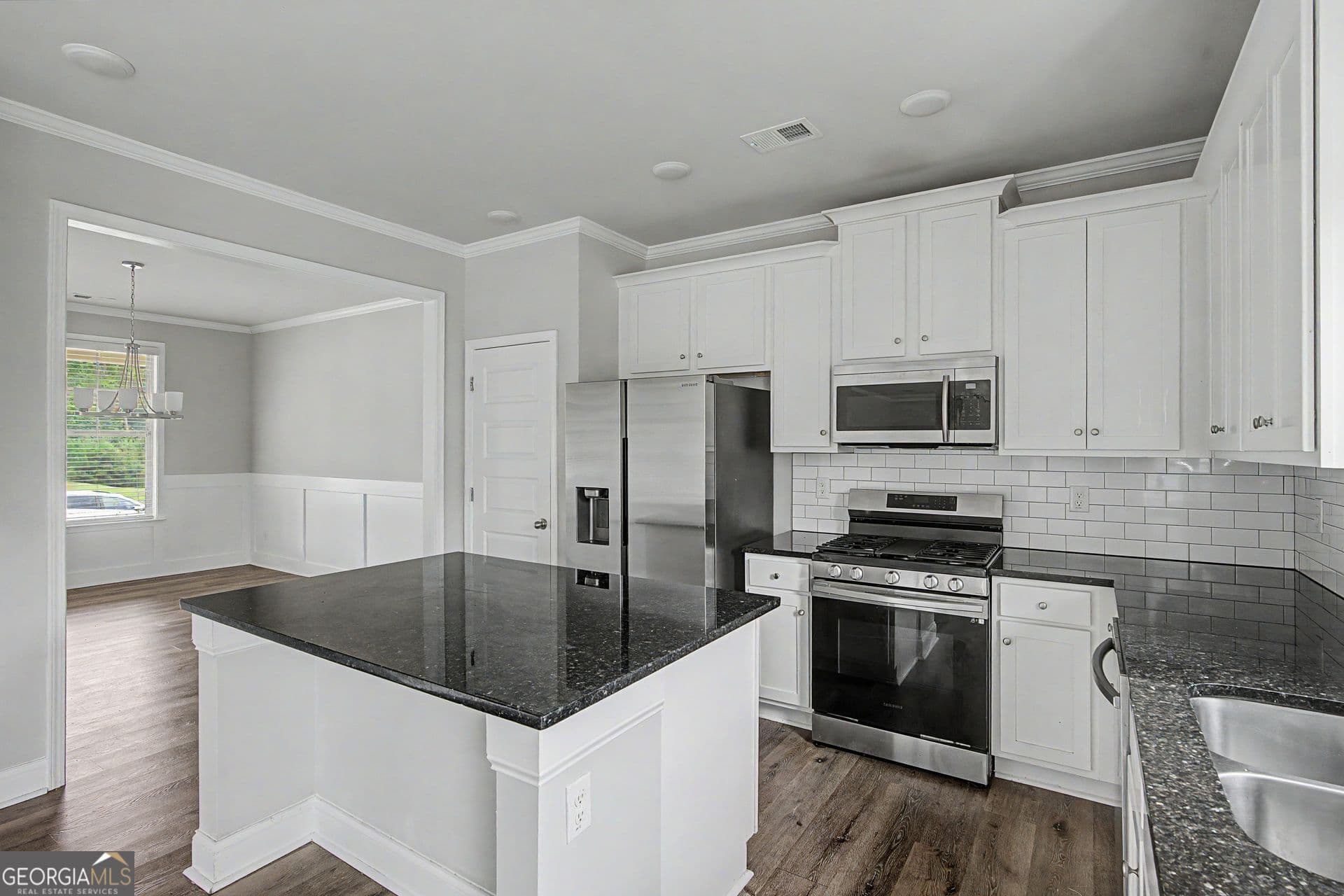 4 bedroom, 2.5 bathroom, 2,289 sq ft single family residence for sale at 5628 Woodland Greens Road, Douglasville, GA 30135 — photo 8