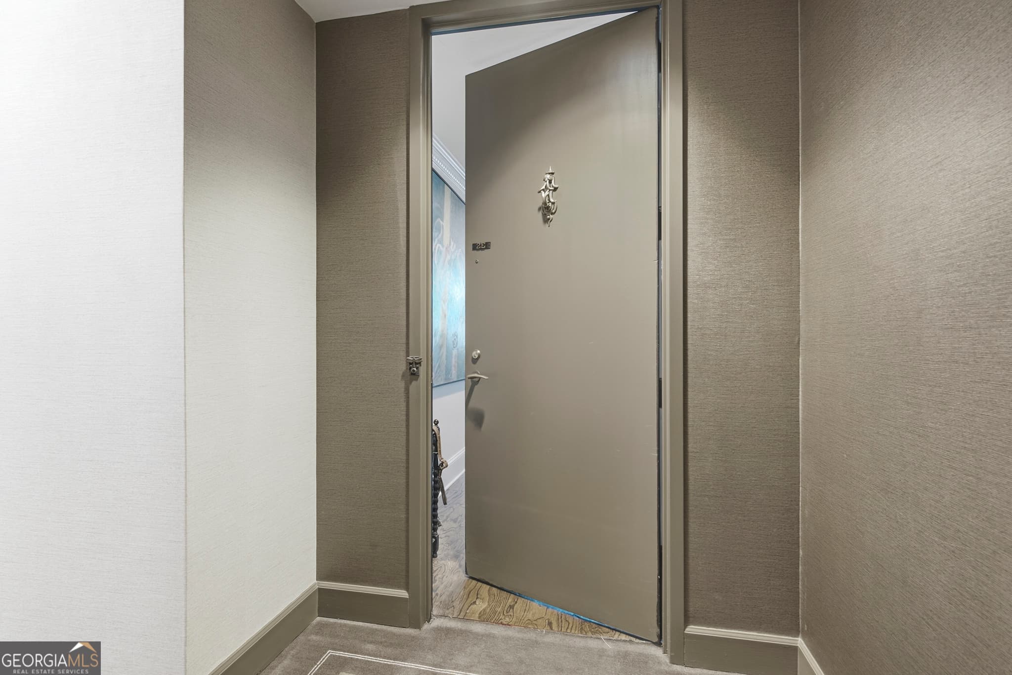 2 bedroom, 2 bathroom, 1,594 sq ft condominium for sale at 2575 Peachtree Road 2E, Atlanta, GA 30305 — photo 2
