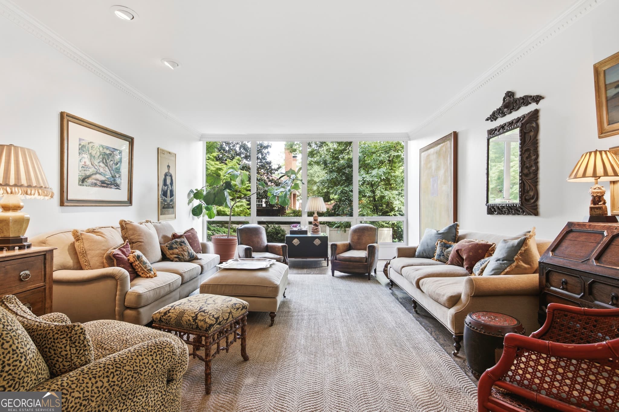 2 bedroom, 2 bathroom, 1,594 sq ft condominium for sale at 2575 Peachtree Road 2E, Atlanta, GA 30305 — photo 6