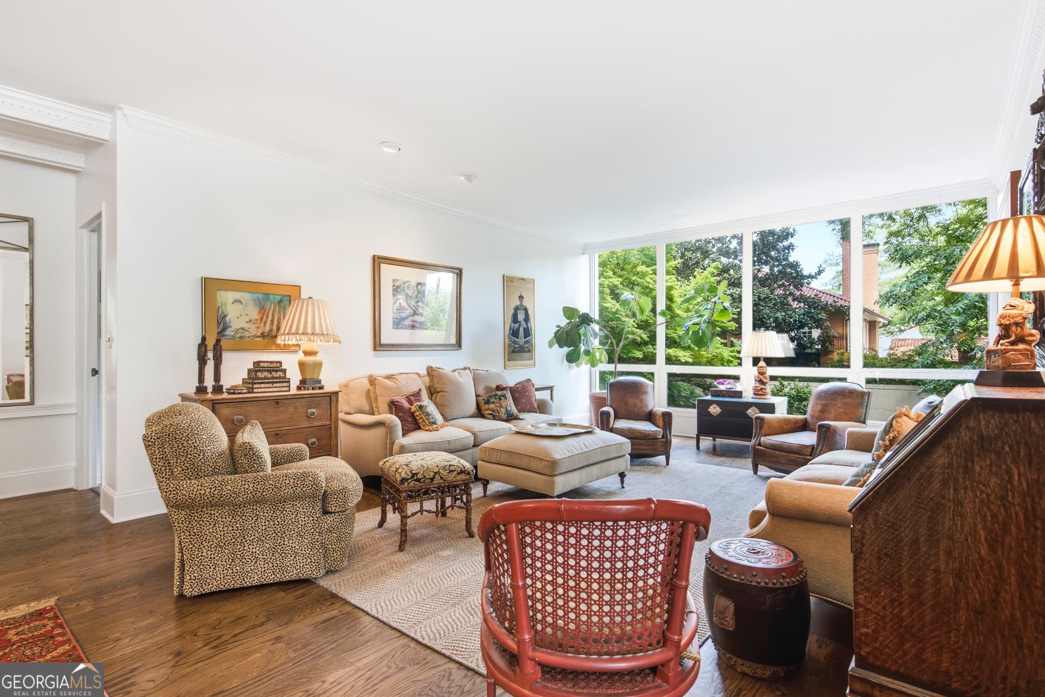 2 bedroom, 2 bathroom, 1,594 sq ft condominium for sale at 2575 Peachtree Road 2E, Atlanta, GA 30305 — photo 5